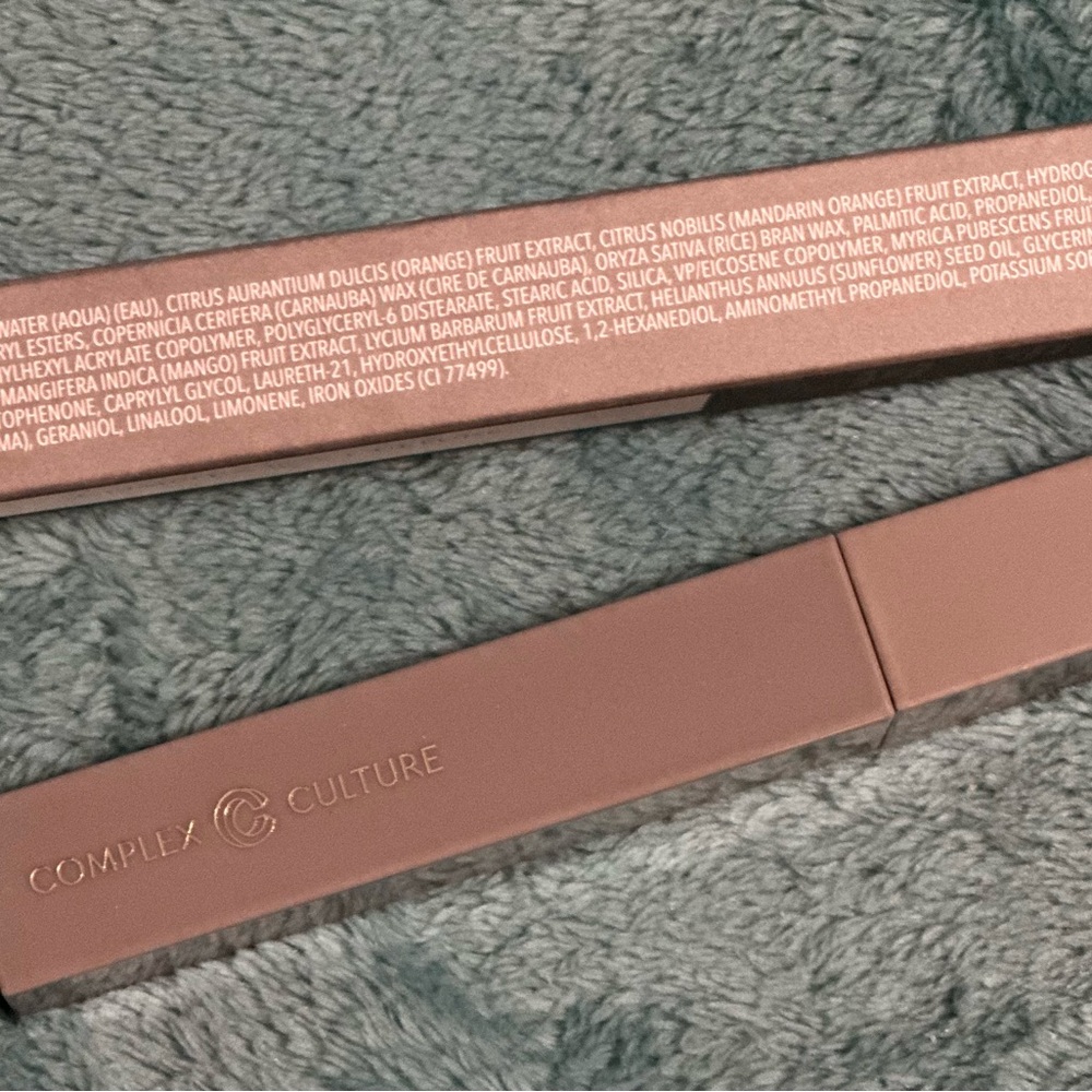 2/$25 COMPLEX CULTURE EXECUTIVE LEVEL 5 in 1 LENGTHENING BLACK MASCARA! - Picture 16 of 16